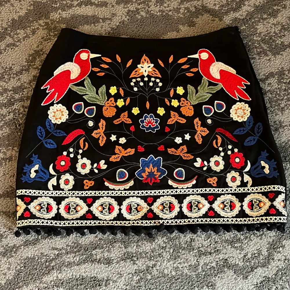 Embroidered Mini Skirt Medium